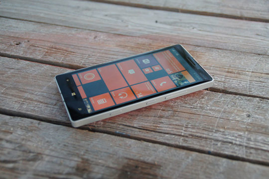 Një telefon Lumia me sistem operativ Windows Mobile