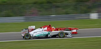 Së Shpejti Një Dokumentar Mbi Legjendën e Formula 1 Michael Schumacher Makine Ferrari e kampionit te botes Michael Schumacher gjate nje gare