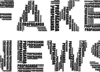 Facebook Mbyll 23 Faqe të Rreme në Itali Teksti Fake News (Lajme te Rreme) me sfond te bardhe