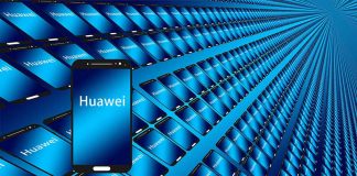 Huawei: 30 Miliardë Dëm Nga Bllokimi Në USA Telefon Huawei në plan te pare me ekran ngjyre blu dhe qindra tablet e telefona ne sfond